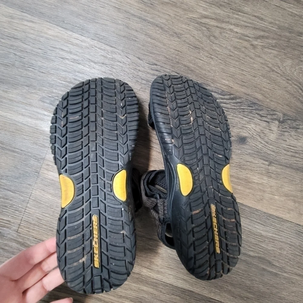 Skechers relaxed fit luxe foam black hiking sandals size men 7